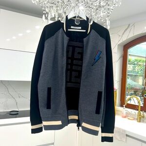 Given by men top size XXL